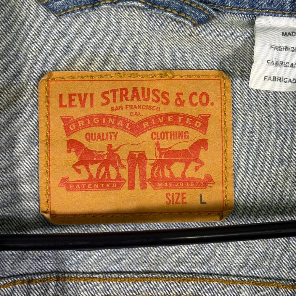 Levis Mens Light Wash Denim‎ Trucker Jacket Large Blue Cotton Button Front 70507